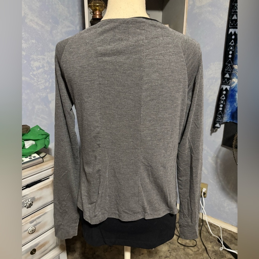 💝Free💝Gray and Black Long Sleeve Top with faux leather pocket small - Picture 6 of 11